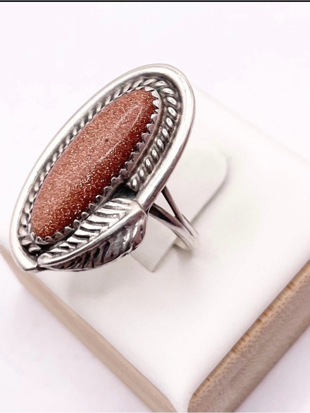 Size 6.5 Sterling Silver Leaf Goldstone Oval Ring - Picture 7 of 8